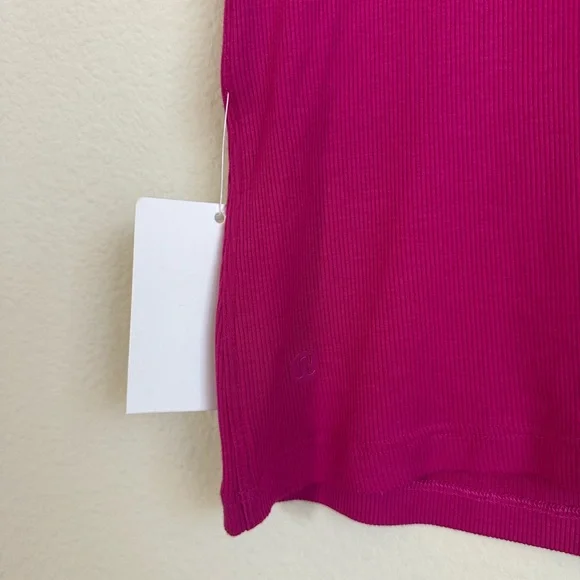 NWT Lululemon LA Tight-to-Body Keyhole Tee - Picture 10 of 10